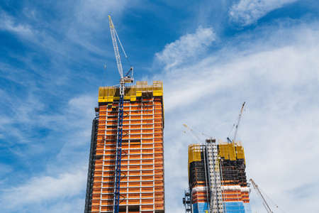 Building with Cranes, Midtown Manhattan, New York City, United Statesのeditorial素材