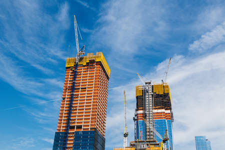 Building with Cranes, Midtown Manhattan, New York City, United Statesのeditorial素材