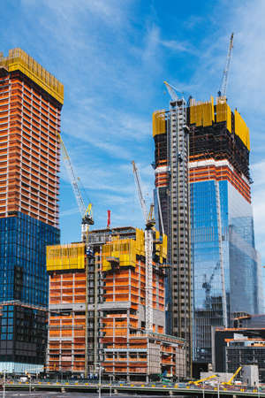 Building with Cranes, Midtown Manhattan, New York City, United Statesのeditorial素材