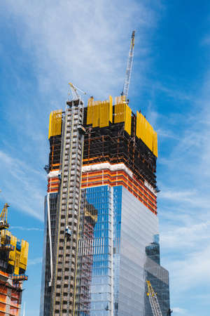 Building with Cranes, Midtown Manhattan, New York City, United Statesのeditorial素材