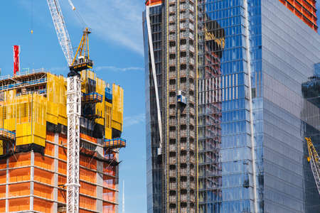 Building with Cranes, Midtown Manhattan, New York City, United Statesのeditorial素材