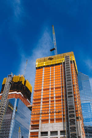 Building with Cranes, Midtown Manhattan, New York City, United Statesのeditorial素材