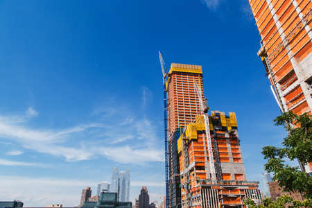 Building with Cranes, Midtown Manhattan, New York City, United Statesのeditorial素材