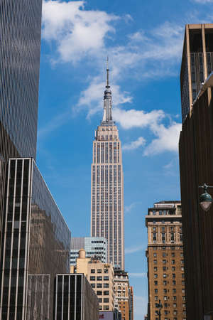 Empire State Building view from Penn Station, New York, USAのeditorial素材