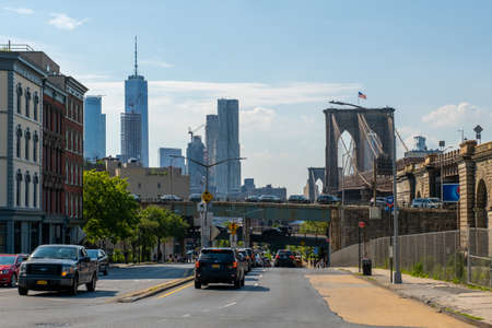 Brooklyn NY - USA - Jun 28 2019: Brooklyn Bridge and Lower Manhattan skyscrapers view from street Brooklyn Heightsのeditorial素材
