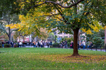New York City - USA - Oct 24 2019: Fall foliage color of Madison Square Park Flatiron District in Midtown Manhattanのeditorial素材