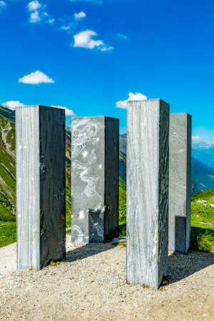 Columns on the Col du Glandon