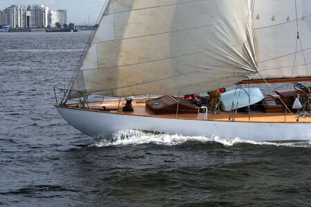 sailbot cruising