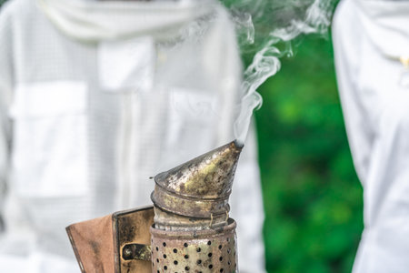 container for smoke in the apiary