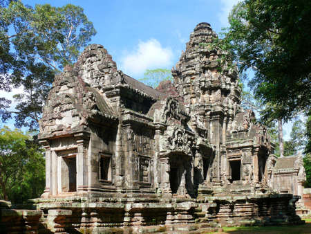 mandapa (antechamber) of thommanon temple on the angkor complex, cambodiaの写真素材
