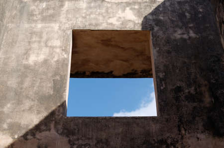 window at pulo cemeti ruins, taman sari waterの写真素材