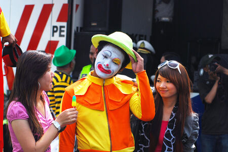 Smiling Clown at street festival   carnavalのeditorial素材