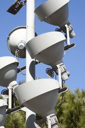 Pockets of high power light to illuminate monuments