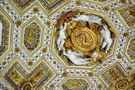 VATICAN CITY, VATICAN - MAY 17, 2017: Interior view of the Basilica of Saint Peter in the Vatican.のeditorial素材