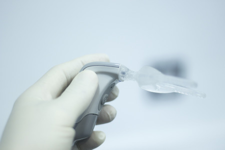 Dental bracket aligner accelerator vibrator for orthodontic straighteners, brackets and aligners.