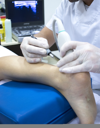 Physiotherapy clinic Intratissue Percutaneous Electrolysis EPI dry needling physiotherapist patient...
