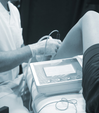 Physiotherapy clinic Intratissue Percutaneous Electrolysis EPI dry needling physiotherapist patient injury.の写真素材