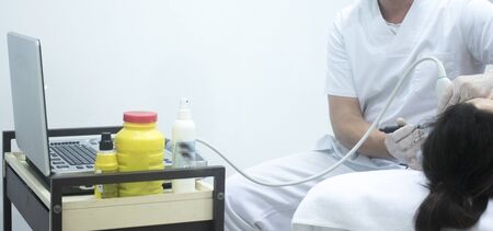 Physiotherapy clinic Intratissue Percutaneous Electrolysis EPI dry needling physiotherapist patient...