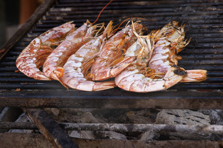 Fresh shrimps grilled at Palermo marketの写真素材
