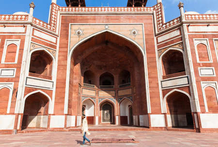 Delhi, India - 19 September, 2014:  Daytime view of Humayun Tomb, Delhi, Indiaのeditorial素材