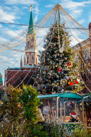 Moscow, Russia - December 20, 2019: View of the Christmas market under Kremlin walls on December 12, 2019 in Moscow, Russia.のeditorial素材