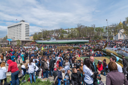 VLADIVOSTOK RUSSIA MAY September 2015: People celebrate the Victory day.のeditorial素材