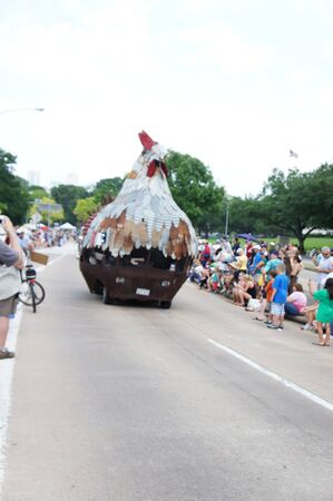 Houston, Texas - Sunday 22nd May 2011: 2011 Houston Art Car Parade sponsored by The Orange Show at Allen Parkway, from Bagby to Waughのeditorial素材