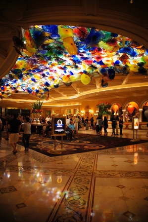 Las Vegas, Nevada, - September 3 2011: A breathtaking display of 2,000 hand-blown glass flowers - the Fiori di Como, created by world-renowned artist, Dale Chihuly at the Lobby of Bellagio Hotel and Casinoのeditorial素材