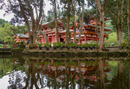 The Byodo-In Temple, a non-denominational temple located on the island of Oahu in Hawaii at the Valley of the Temples.のeditorial素材