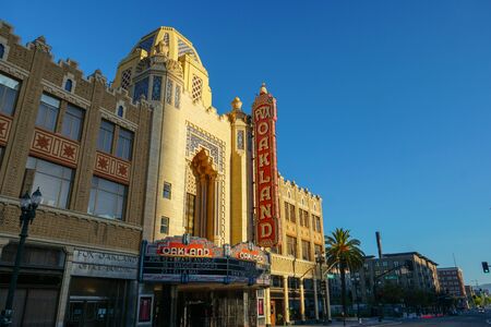 OAKLAND, CALIFORNIA -- APRIL 13, 2019: The morning sun rises on the Fox Oakland Theatre, a concert hall and former movie theater in Downtown Oakland.のeditorial素材