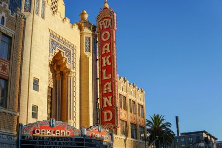 OAKLAND, CALIFORNIA -- APRIL 13, 2019: The morning sun rises on the iconic Fox Oakland Theatre, a concert hall and former movie theater in Downtown Oakland.のeditorial素材