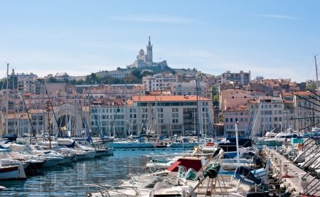 The view on basilica of Notre-Dame-de-la-Garde from the Old Portの写真素材