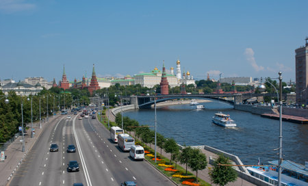 The view on the Moscow river, Kremlin and Greater Stone Bridge.のeditorial素材