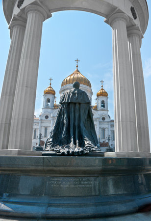 The monument to Russian Tsar Alexander II  is faced to the Cathedral of Christ the Saviour, Moscow, Russia.のeditorial素材