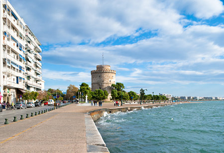 THESSALONIKI, GREECE - OCTOBER 17, 2013: The White Tower is a monument and museum on the waterfront of the city, on October 17 in Thessaloniki.のeditorial素材
