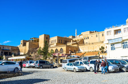 MARDIN, TURKEY - JANUARY 14, 2015: The old town located on the mountain in the eastern region of the country, on January 14 in Mardin.のeditorial素材