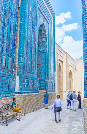 SAMARKAND, UZBEKISTAN - May 1, 2015: The Shah-i-Zinda architectural complex is the narrow street with many mausoleums, that are the masterpieces of islamic art, on May 1 in Samarkand.のeditorial素材