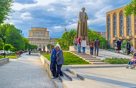 YEREVAN, ARMENIA - MAY 29, 2016: The newly opened Garegin Nzhdeh monument with the National Gallery on the background, on May 29 in Yerevan.のeditorial素材