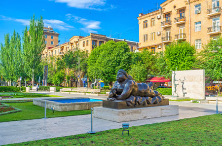 YEREVAN, ARMENIA - MAY 29, 2016: The Botero's naked smoking woman in Cafesjian sculpture garden in the city center, on May 29 in Yerevan.のeditorial素材