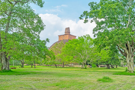 Jetavana Vihara is the notable landmark for tourists and place of veneration of Buddhist pilgrims, Anuradhapura, Sri Lanka.のeditorial素材