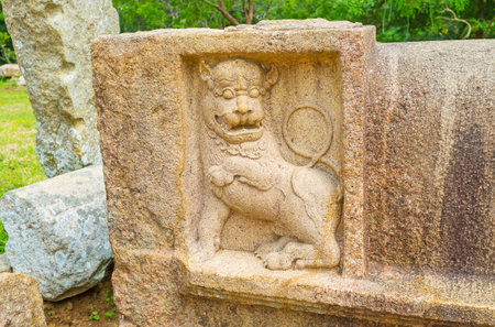 The relief of roaring lion on the wall of the ruins of Mahasena Palace, Anuradhapura, Sri Lanka.のeditorial素材