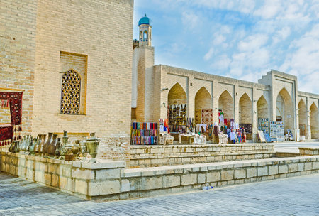 The Toqi Sarrafon market boasts the best range of the tourist souvenirs and crafts goods, Bukhara, Uzbekistan.のeditorial素材