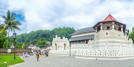 KANDY, SRI LANKA - NOVEMBER 28, 2016: Temple of Sacred Tooth is a very important place for buddhist pilgrims, on November 28 in Kandy.のeditorial素材