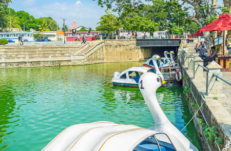 COLOMBO, SRI LANKA - DECEMBER 7, 2016:  The Pettah Floating Market on Beira lake is the perfect place to take a boat trip or relax on swan catamaran, on December 7 in Colombo.のeditorial素材