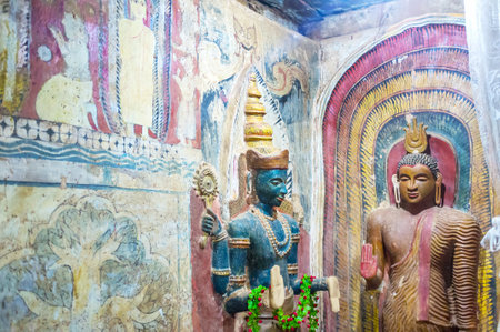 BATTALA, SRI LANKA - DECEMBER 2, 2016: Buddhism and Hinduism are closely connected in Sri Lanka, the statues of Vishnu and Buddha are neighboring in Yudaganawa temple, on December 2 in Battalaのeditorial素材