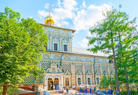 SERGIYEV POSAD, RUSSIA - JUNE 29, 2013: Refectory Church of St Sergius of Radonezh, located in St Sergius Trinity Lavra and decorated with painted and carved patterns, on June 29 in Sergiyev Posad.のeditorial素材