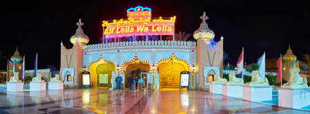 SHARM EL SHEIKH, EGYPT- DECEMBER 15, 2017: Panorama of the gateway of modern Fantasia Palace (1001 nights palace), created in fusion of ancient Egyptian and medieval Arabic architectural styles, on December 15 in Sharm El Sheikh.のeditorial素材
