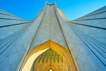 TEHRAN, IRAN - OCTOBER 25, 2017: The Azadi Tower designed as a mix of modern and native persian styles, on October 24 in Tehranのeditorial素材
