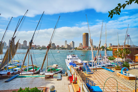 The Downtown district is popular tourist destination, facing the Nile river, it boasts many tourist ports with feluccas and pleasure boats for interesting trips, Cairo, Egypt.のeditorial素材