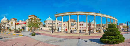 SHARM EL SHEIKH, EGYPT- DECEMBER 26, 2017: Panorama of the shopping square of Il Mercato Italian styled hotel and spa complex, stretching along Lezeih street, on December 26 in Sharm El Sheikh.のeditorial素材